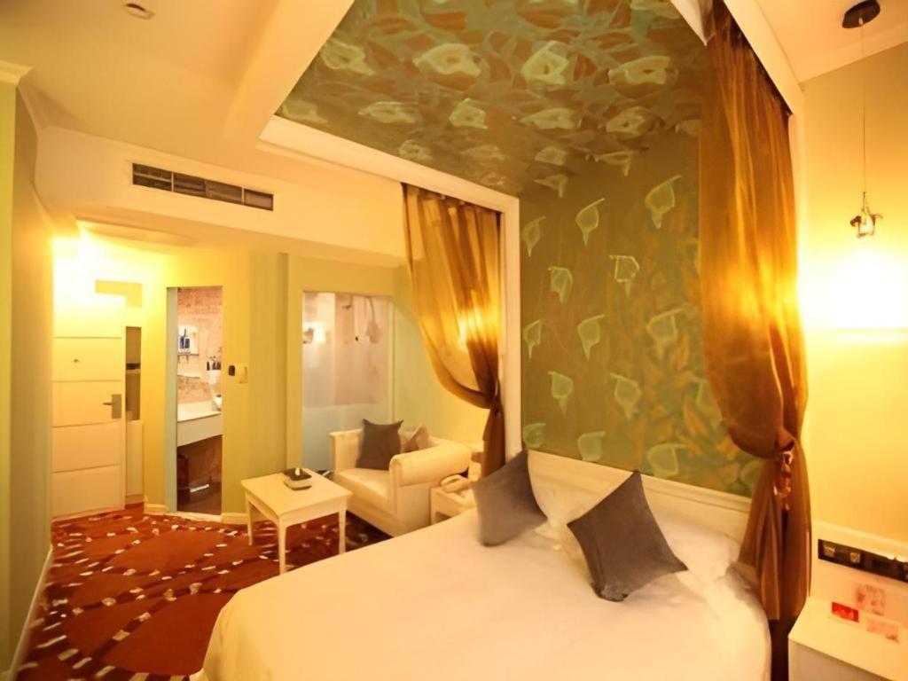 Elegance Bund Hotel Shanghai Exterior photo
